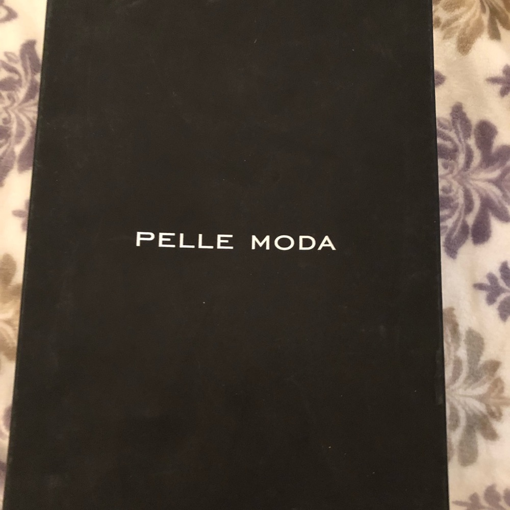 Pellea moda heels
